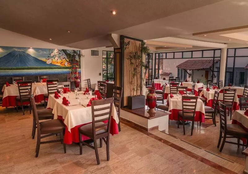 هتل Crown Paradise Club All Inclusive