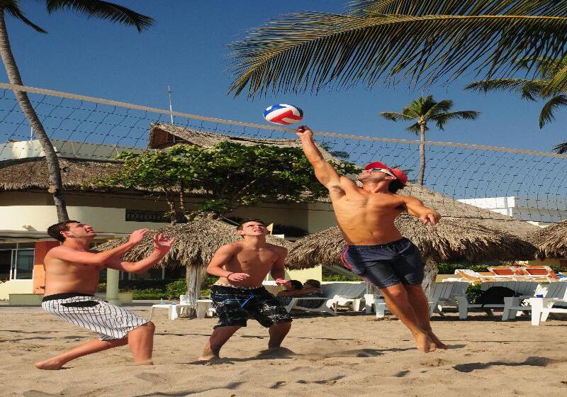 ホテル Crown Paradise Club All Inclusive