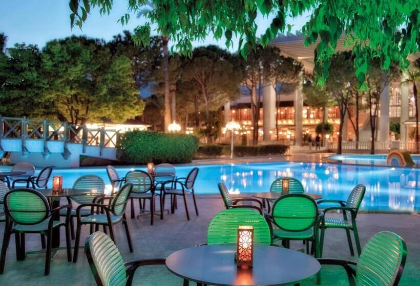 Hotel Dobedan World Palace