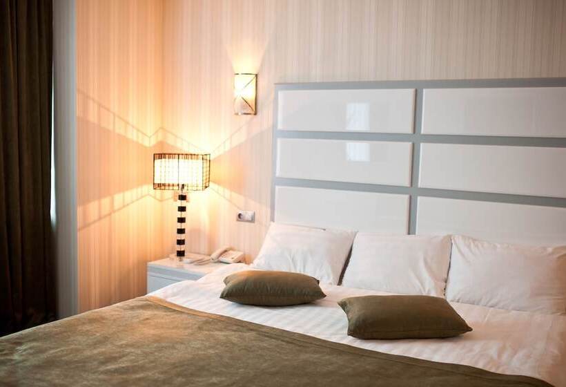 فندق Don Plaza Congress