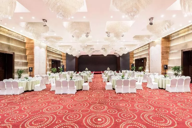 Отель Holiday Inn Xi An Big Goose Pagoda By Ihg