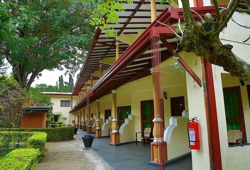 Hotel Miridiya Lake Resort