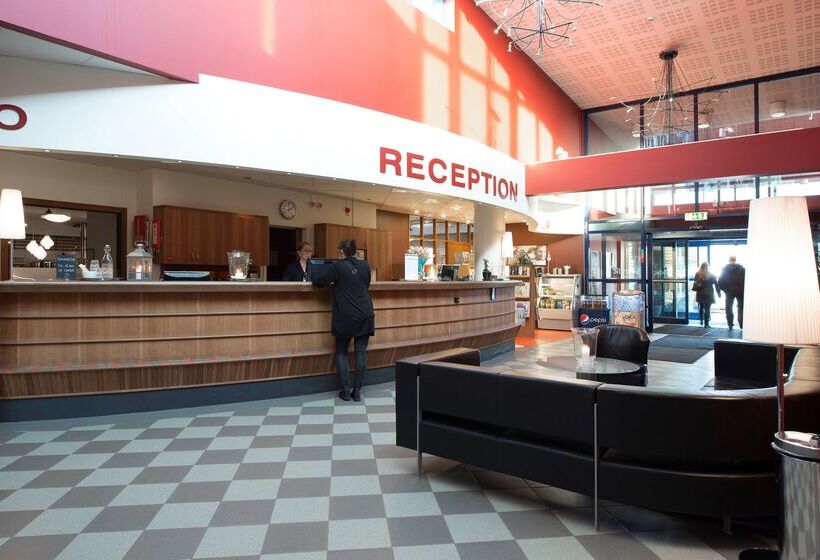 בית מלון כפרי Scandic Lugnet