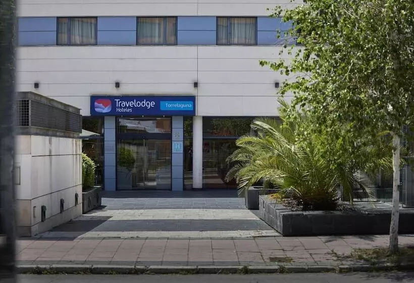 هتل Travelodge Torrelaguna