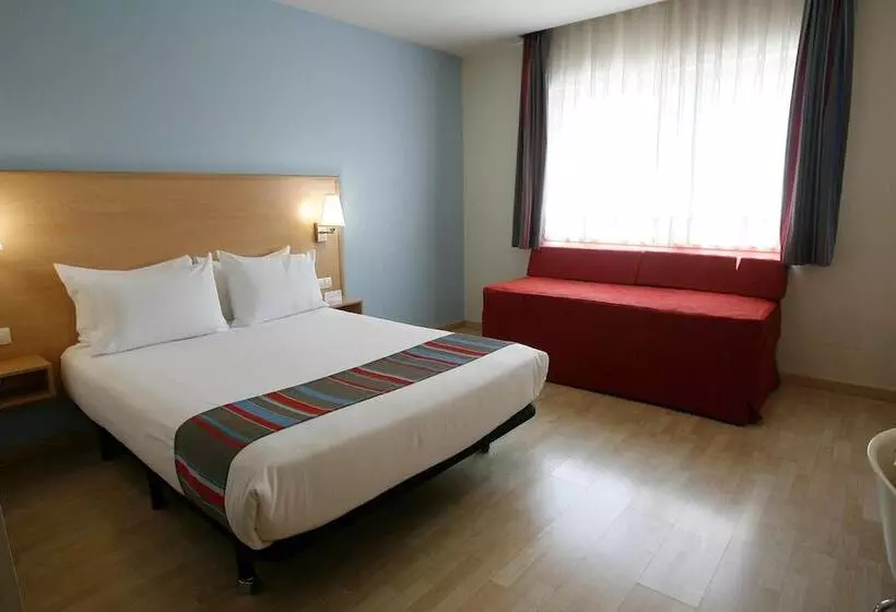 هتل Travelodge Torrelaguna