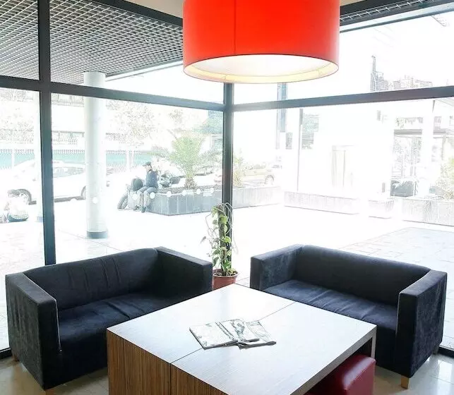 هتل Travelodge Torrelaguna