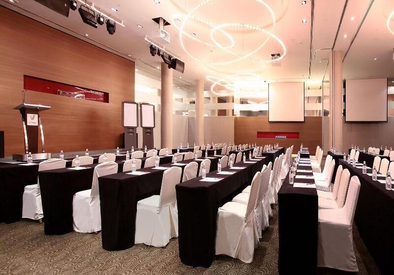 Village Hotel Changi By Far East Hospitality