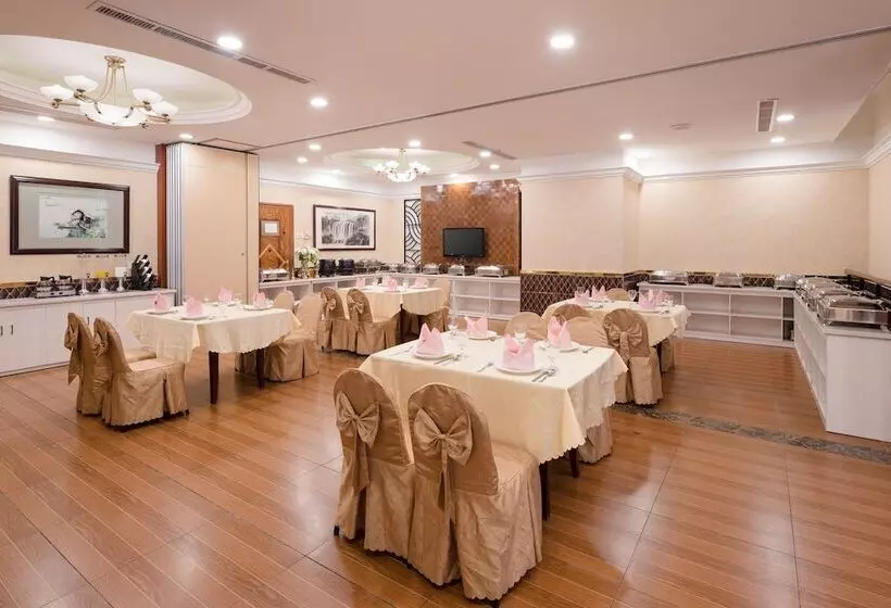 Отель Xinyuan Hot Spring