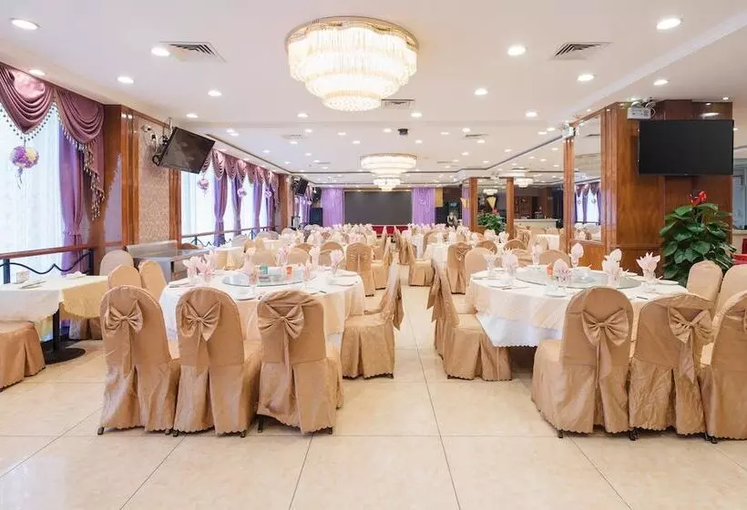 Отель Xinyuan Hot Spring