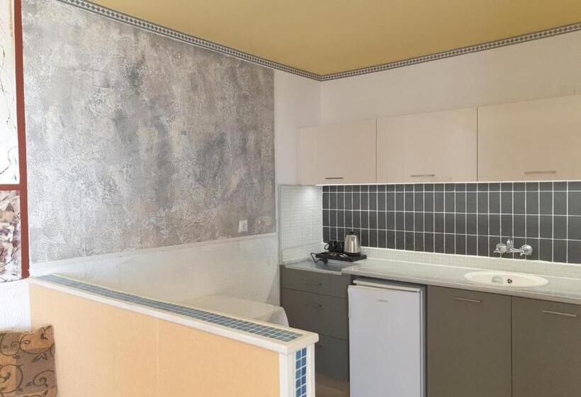 Korifi Apts & Std Adults Only