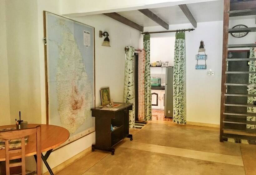 Villa Coconut   Hostel