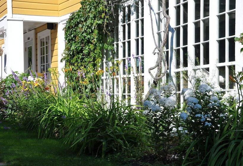 Bed and Breakfast Auberge Sur La Cote