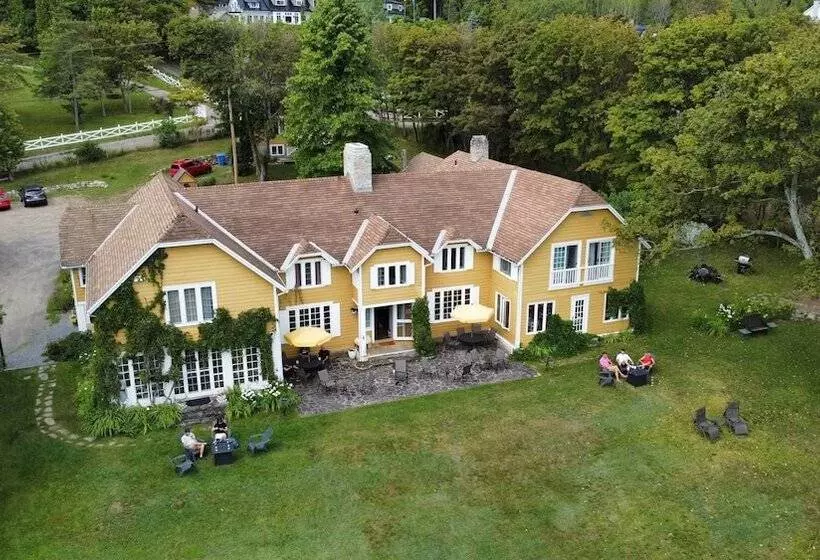 ベッドアンドブレックファースト Auberge Sur La Cote