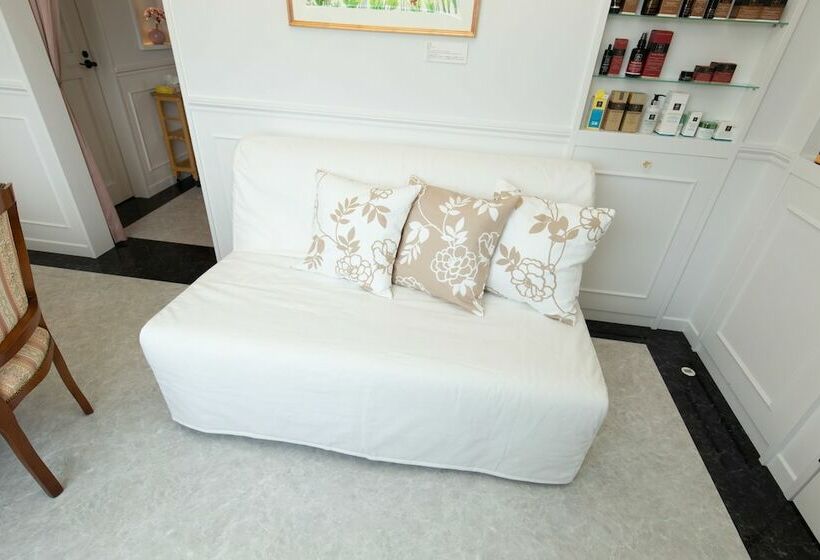 Отель Alps Lodge