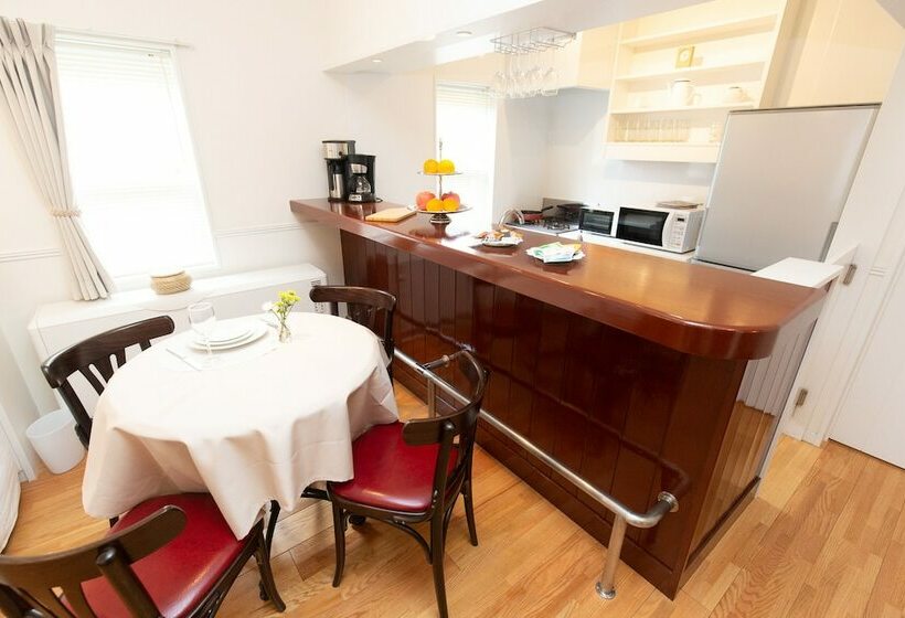 Отель Alps Lodge