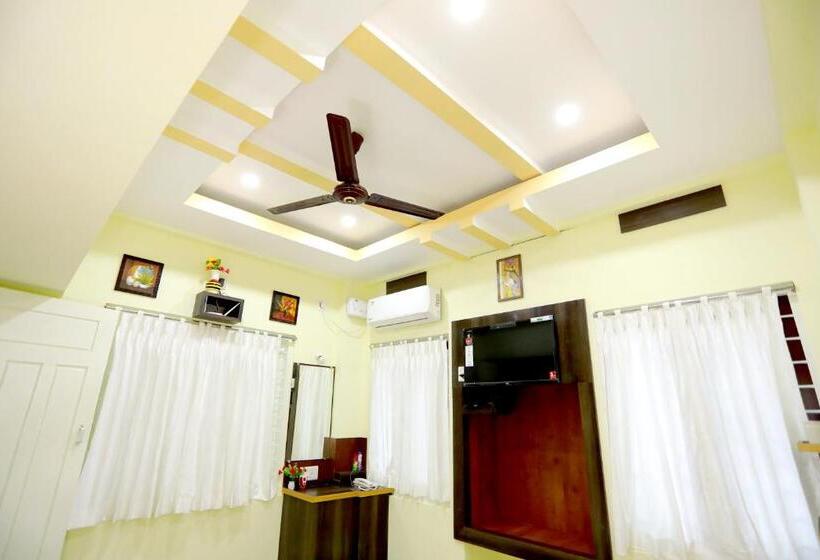 Hotel Base9 Cochin Airport