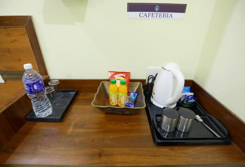 Hotel Base9 Cochin Airport