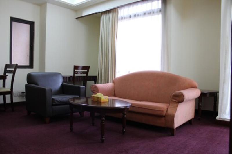 Hotel Empire Suite @ Times Square