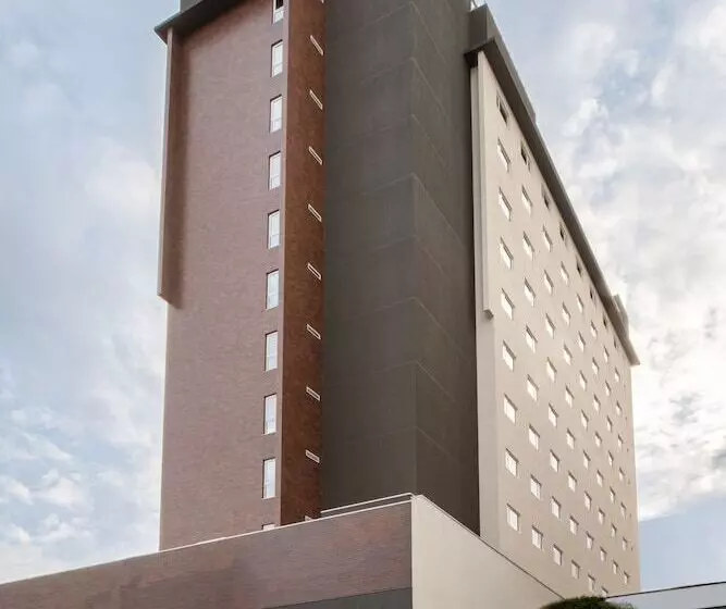 ホテル Intercity Curitiba Batel