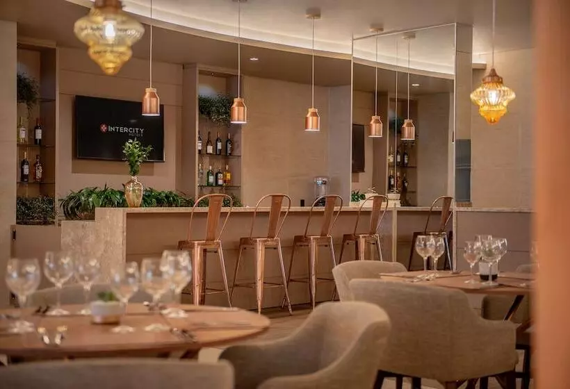 ホテル Intercity Curitiba Batel