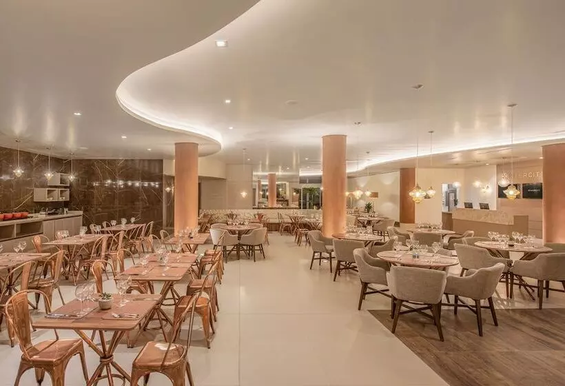 ホテル Intercity Curitiba Batel