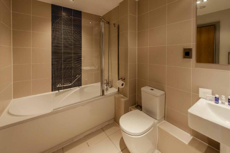 Fotos del hotel Premier Suites Plus Glasgow:  11