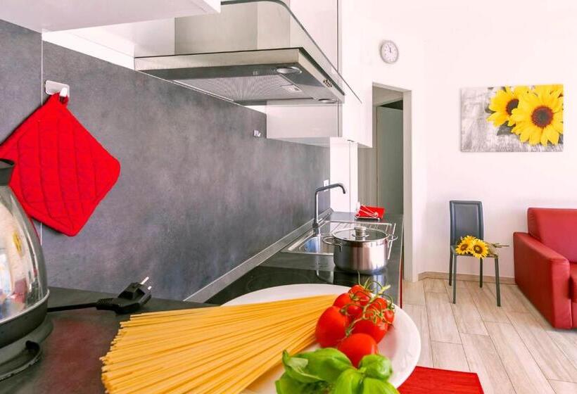 La Collinetta Apartments