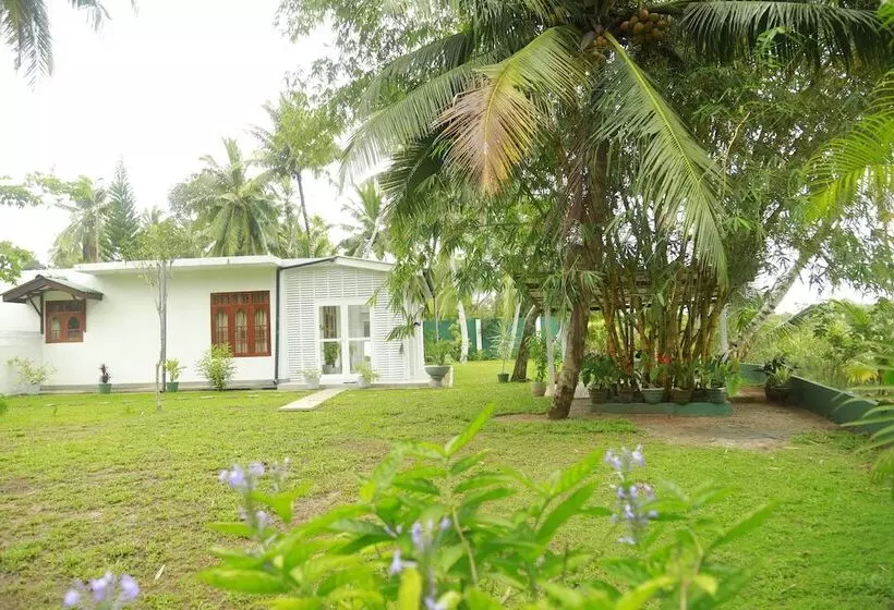 Majatalo Villa A.sms