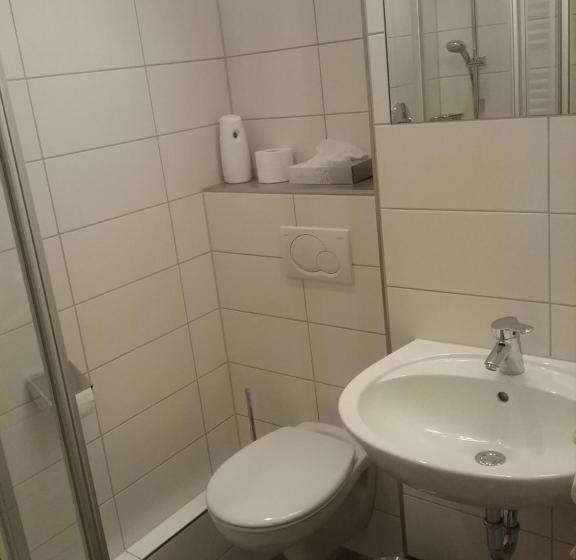 Gästezimmer , Pension Wauri