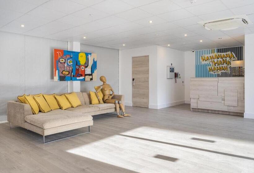 Q Square By Supercity Aparthotels