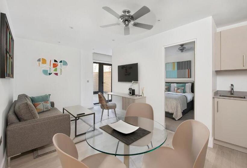 Q Square By Supercity Aparthotels