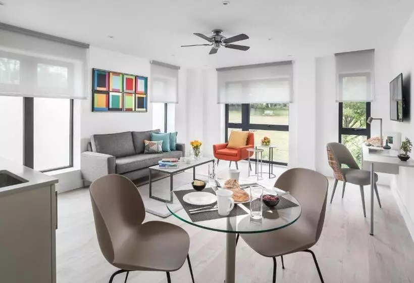 Q Square By Supercity Aparthotels