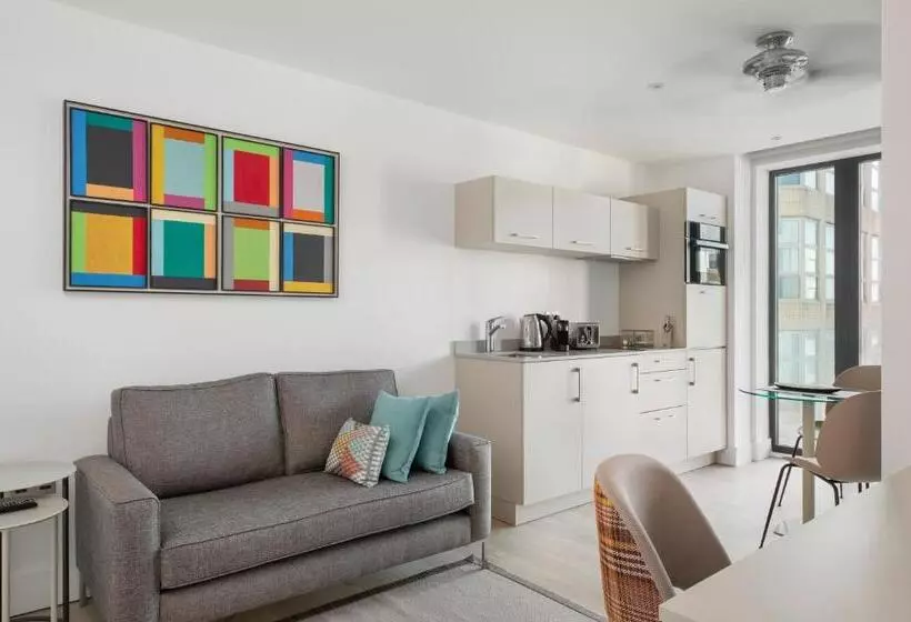 Q Square By Supercity Aparthotels