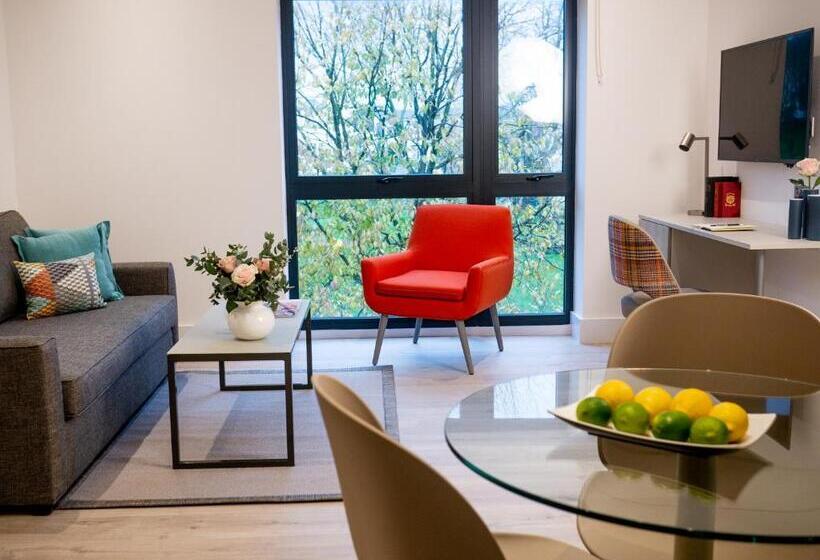 Q Square By Supercity Aparthotels