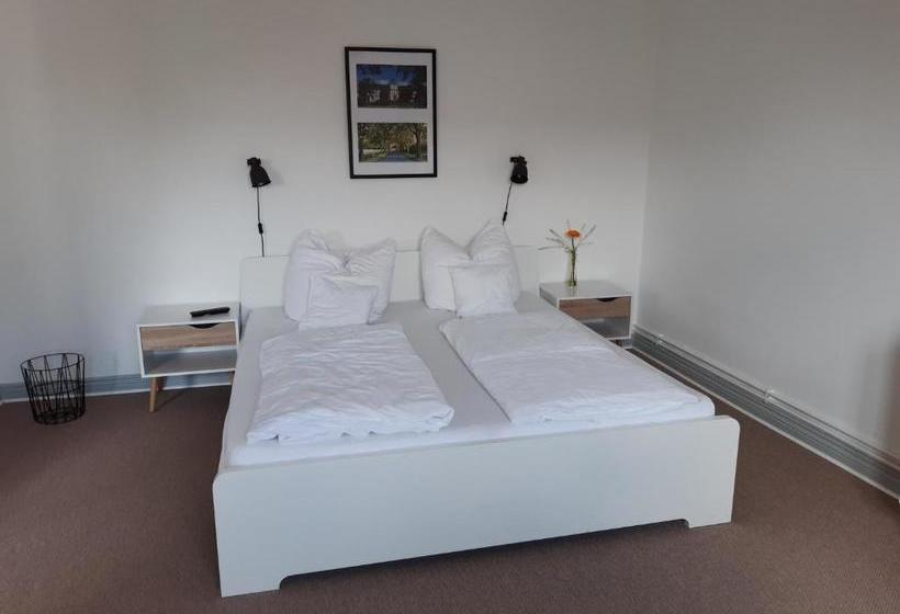 Hostel Bed & Kitchen