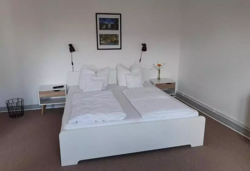 ユースホステル Bed & Kitchen