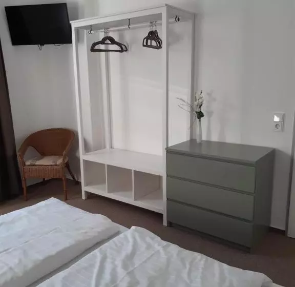 ユースホステル Bed & Kitchen