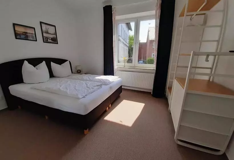 ユースホステル Bed & Kitchen