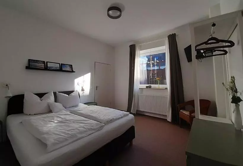 ユースホステル Bed & Kitchen