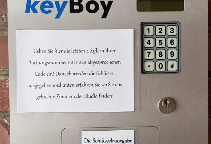 ユースホステル Bed & Kitchen