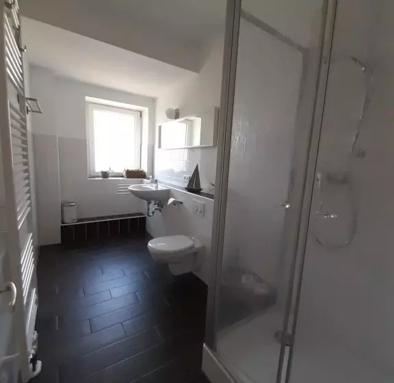 ユースホステル Bed & Kitchen