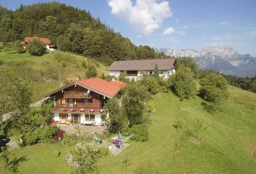 Aamiaismajoitus (B&B) Lehnhäusl Aschauer