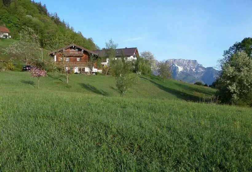 Aamiaismajoitus (B&B) Lehnhäusl Aschauer