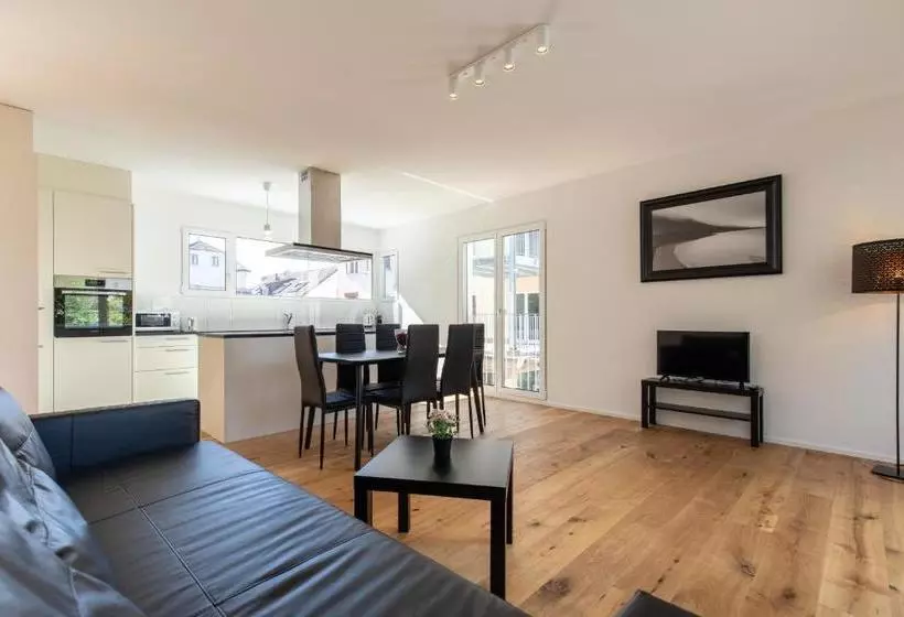 Good Night Apartments