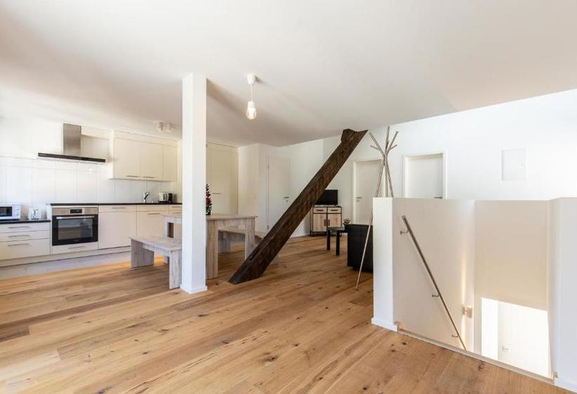 Good Night Apartments