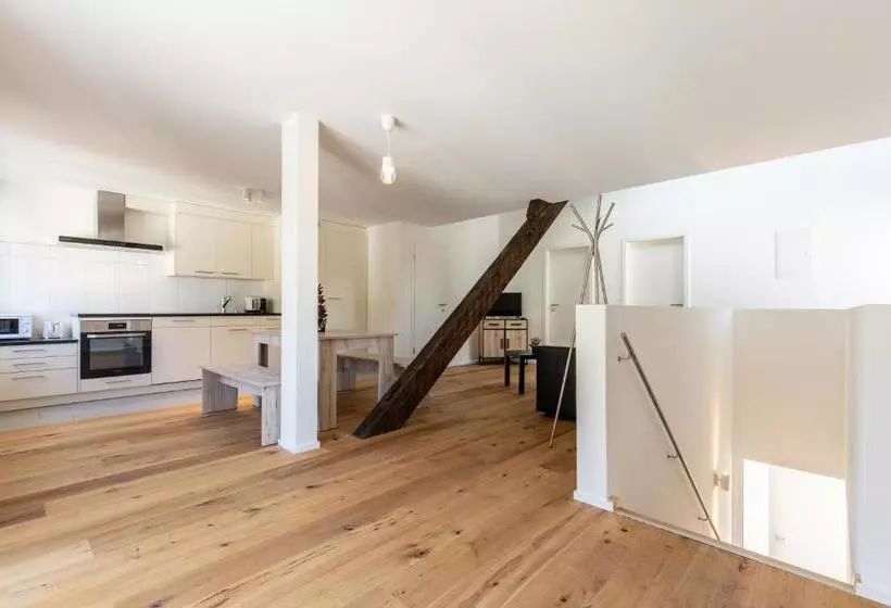 Good Night Apartments