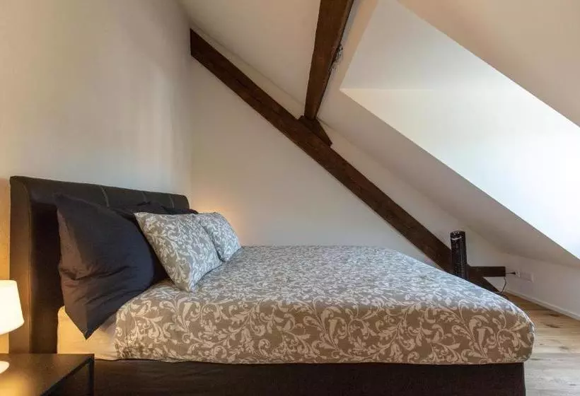 Good Night Apartments