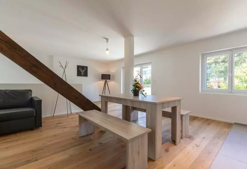 Good Night Apartments