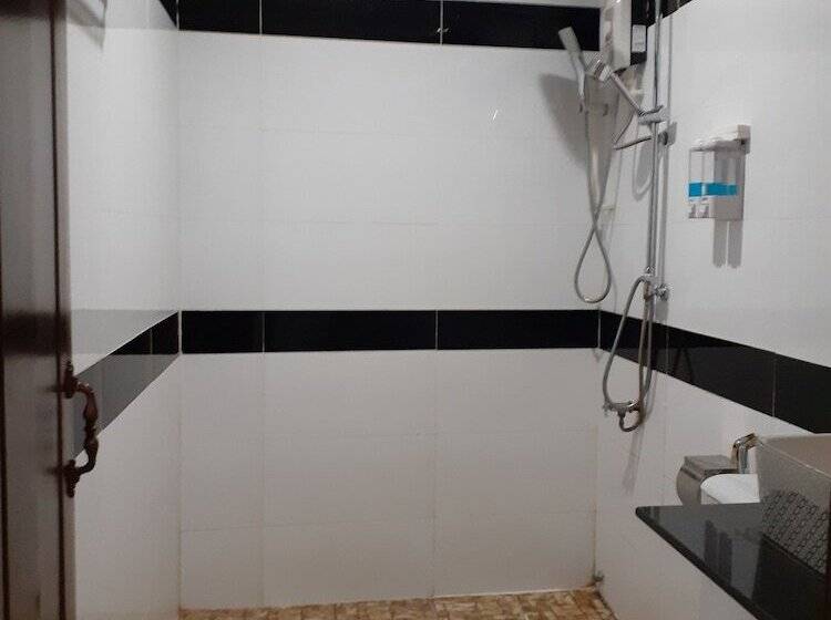 בית מלון כפרי New Season Riverside