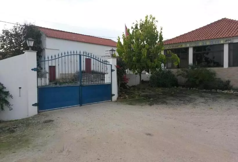 Majatalo Alojamentos Dos Mangues